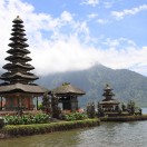 En esta lección aprenderá información general sobre Bali. La isla de Indonesia es el destino vacacional perfecto. Playas de ensueño y templos históricos le esperan